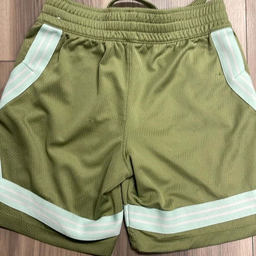 Nike Girls Crossover Dri-Fit Basketball Standard Fit Shorts, 2 pairs - Picture 8 of 12